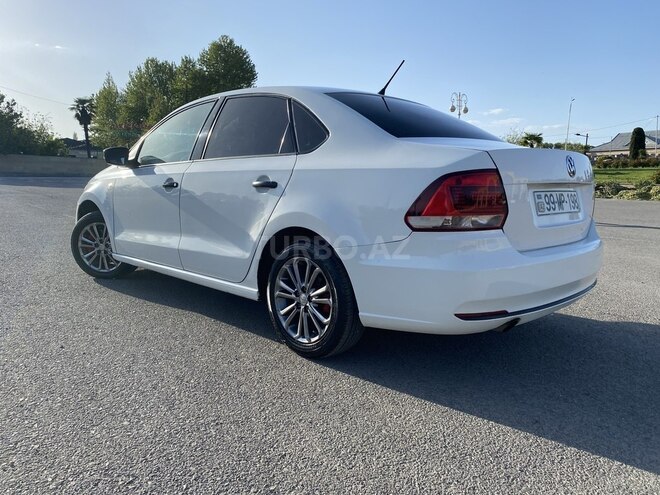 Volkswagen Polo 2017, 300,000 km - 1.6 l - Bərdə