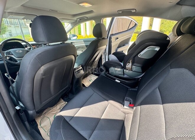 Hyundai Elantra 2017, 107,826 km - 2.0 l - Bakı