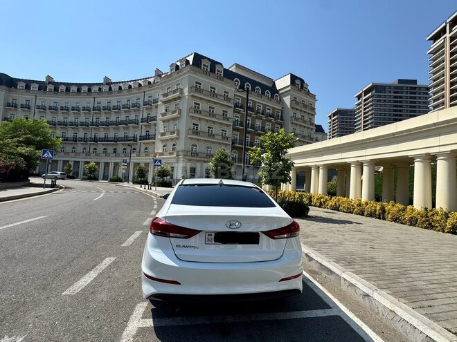 Hyundai Elantra 2017, 107,826 km - 2.0 l - Bakı