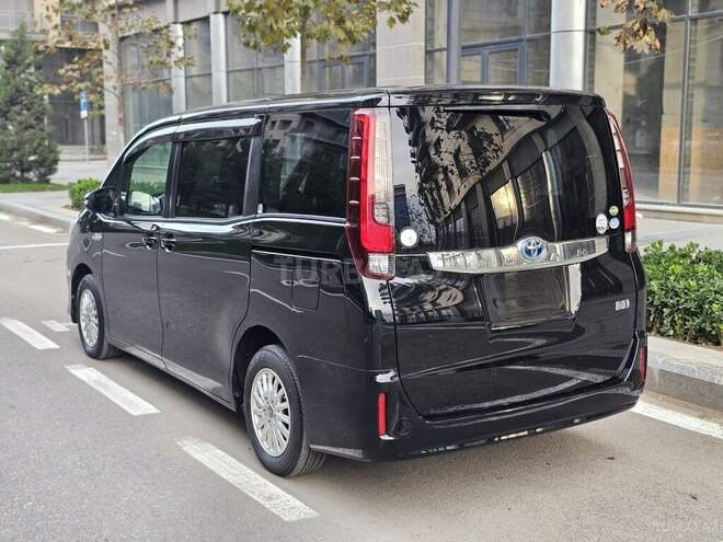 Toyota Noah 2016, 180,000 km - 1.8 l - Bakı