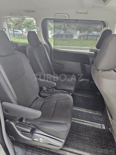 Toyota Noah 2016, 180,000 km - 1.8 l - Bakı