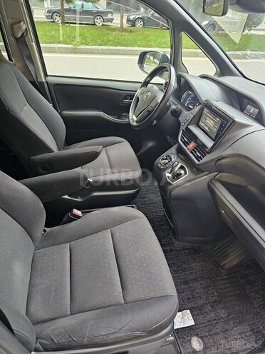 Toyota Noah 2016, 180,000 km - 1.8 l - Bakı