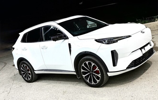Changan  2025, 42,000 km - 1.5 л - Bakı