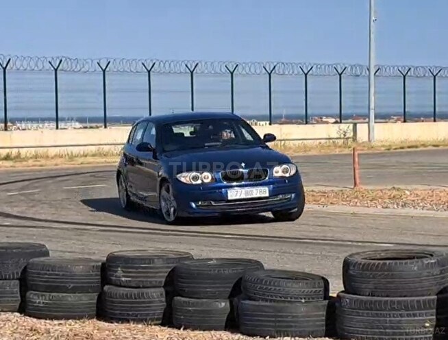 BMW  2009, 366,000 km - 2.0 л - Bakı