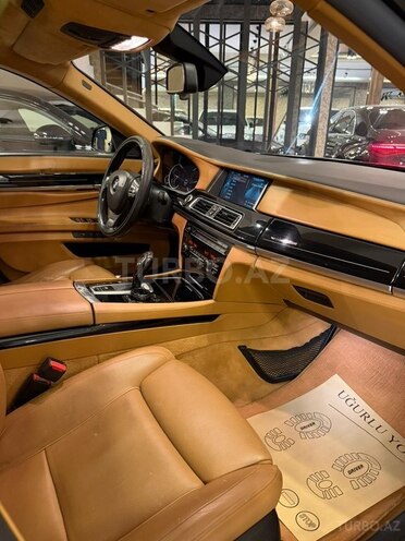 BMW 750 2014, 209,000 km - 4.4 л - Bakı