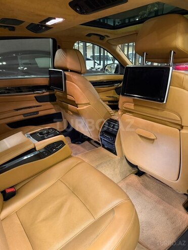 BMW 750 2014, 209,000 km - 4.4 л - Bakı