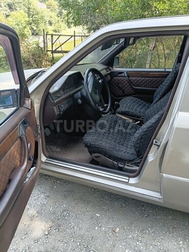 Mercedes 250 D 1990, 700,000 km - 2.5 l - Astara