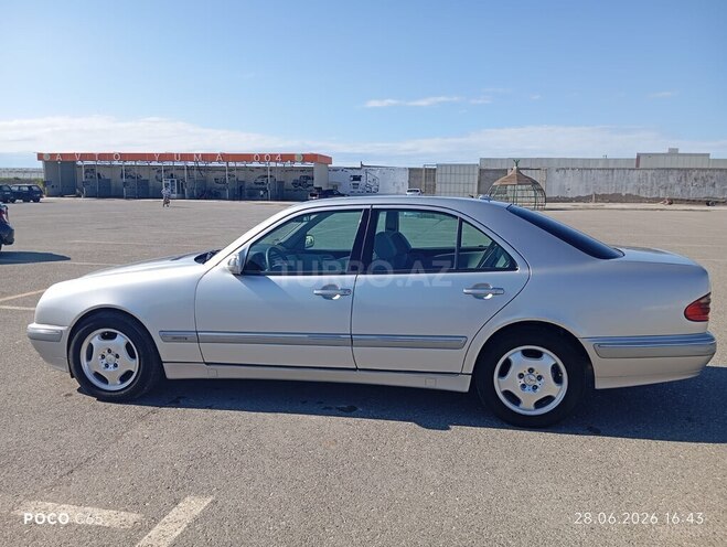 Mercedes E 220 2001, 320,000 km - 2.2 l - Bakı