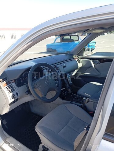 Mercedes E 220 2001, 320,000 km - 2.2 l - Bakı