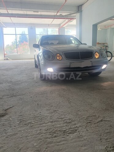 Mercedes E 220 2005, 270,000 km - 2.2 l - Bakı
