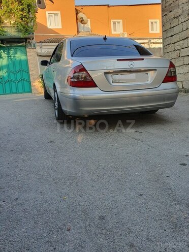 Mercedes E 220 2005, 270,000 km - 2.2 l - Bakı