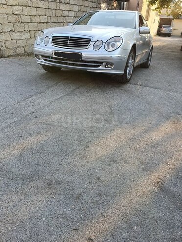 Mercedes E 220 2005, 270,000 km - 2.2 l - Bakı