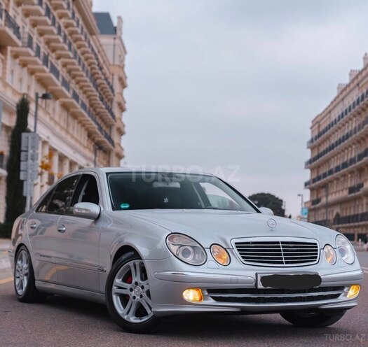 Mercedes E 220 2005, 270,000 km - 2.2 l - Bakı