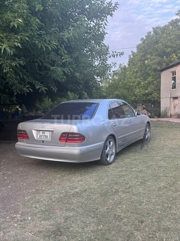 Mercedes E 240 2000, 350,000 km - 2.4 l - Bakı