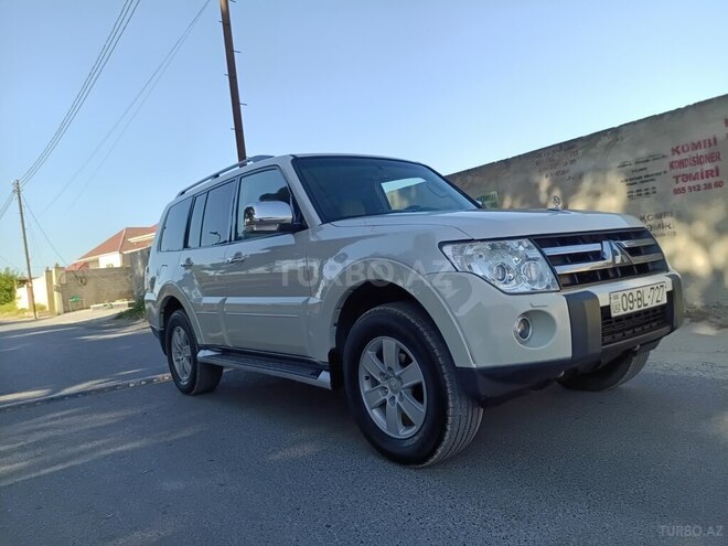 Mitsubishi Pajero 2008, 335,000 km - 3.0 l - Bakı