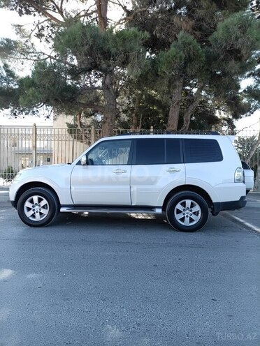 Mitsubishi Pajero 2008, 335,000 km - 3.0 l - Bakı