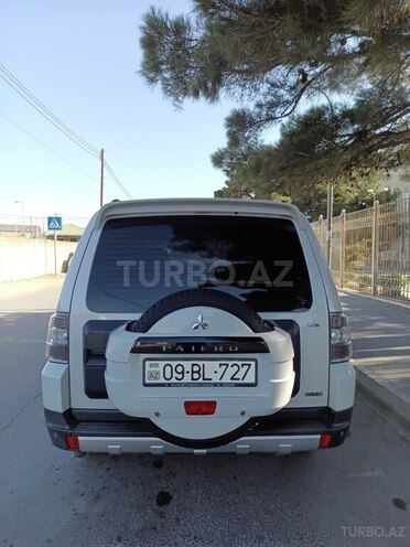 Mitsubishi Pajero 2008, 335,000 km - 3.0 l - Bakı