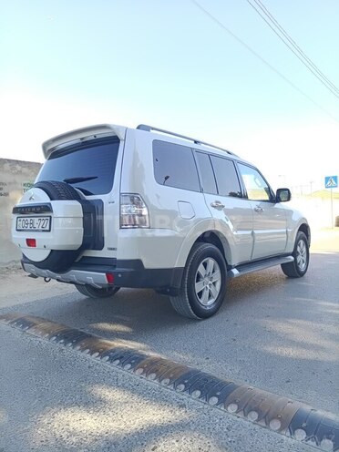 Mitsubishi Pajero 2008, 335,000 km - 3.0 l - Bakı