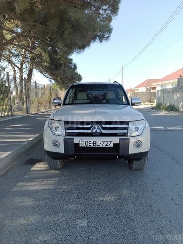 Mitsubishi Pajero 2008, 335,000 km - 3.0 l - Bakı