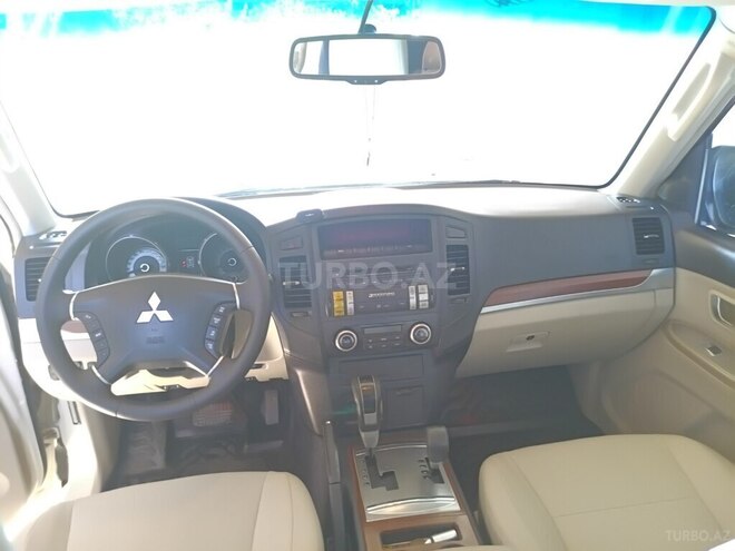 Mitsubishi Pajero 2008, 335,000 km - 3.0 l - Bakı