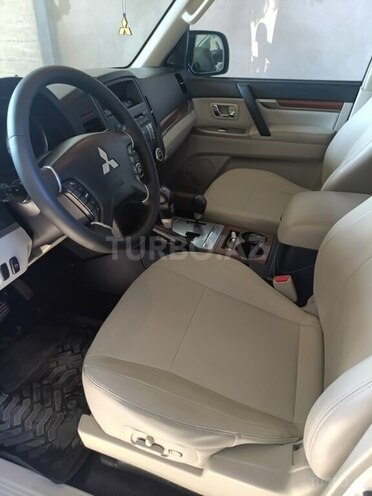 Mitsubishi Pajero 2008, 335,000 km - 3.0 l - Bakı