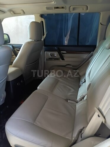 Mitsubishi Pajero 2008, 335,000 km - 3.0 l - Bakı