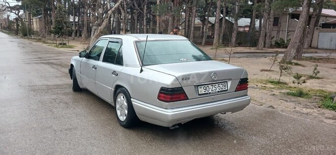 Mercedes E 220 1993, 274,555 km - 2.2 l - Sumqayıt
