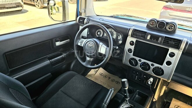 Toyota FJ Cruiser 2008, 160,000 km - 4.0 л - Bakı