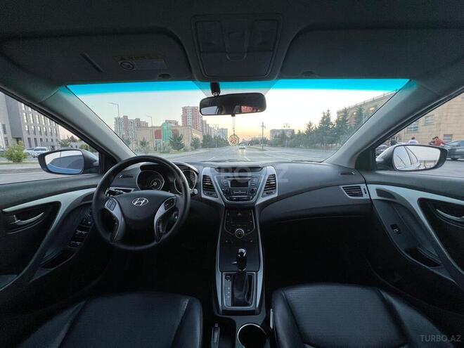 Hyundai Elantra 2015, 177,000 km - 1.6 l - Bakı