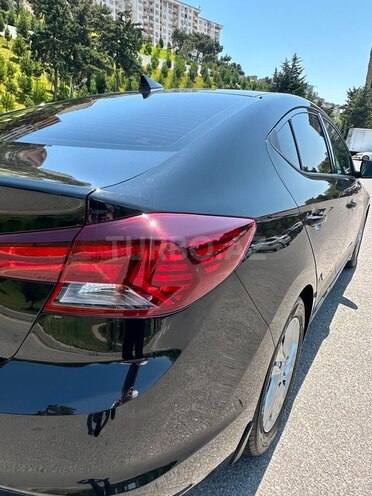 Hyundai Elantra 2019, 65,000 km - 2.0 l - Bakı