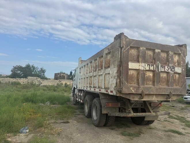 HOWO Sinotruk 2013, 300,000 km - 9.5 л - Füzuli