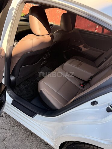 Lexus ES 300h 2024, 29,000 km - 2.5 л - Bakı