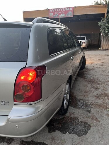 Toyota Avensis 2004, 280,000 km - 2.0 l - Quba