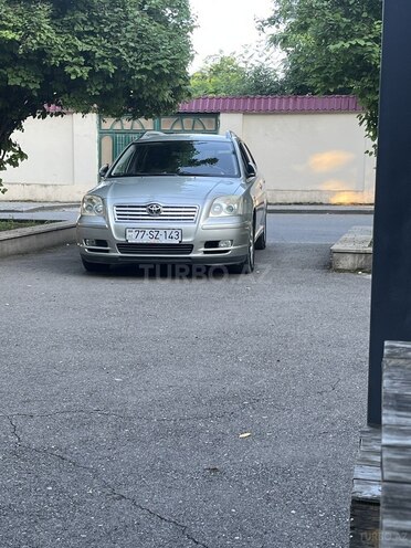 Toyota Avensis 2004, 280,000 km - 2.0 l - Quba