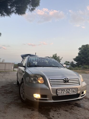 Toyota Avensis 2004, 280,000 km - 2.0 l - Quba
