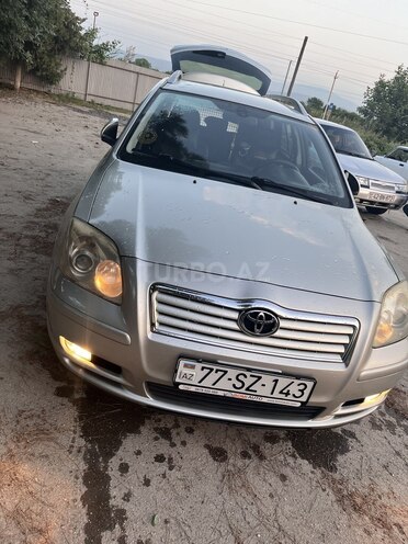 Toyota Avensis 2004, 280,000 km - 2.0 l - Quba