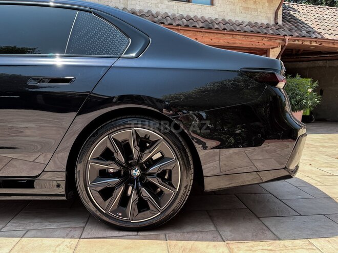 BMW i7 2023, 31,500 km - 0.0 л - Bakı