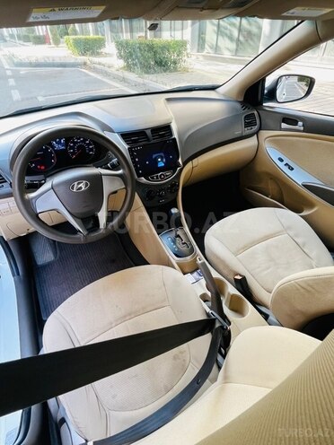 Hyundai Accent 2014, 179,352 km - 1.6 л - Bakı