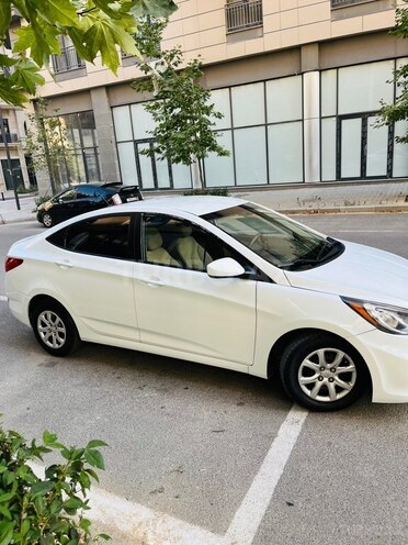 Hyundai Accent 2014, 179,352 km - 1.6 л - Bakı