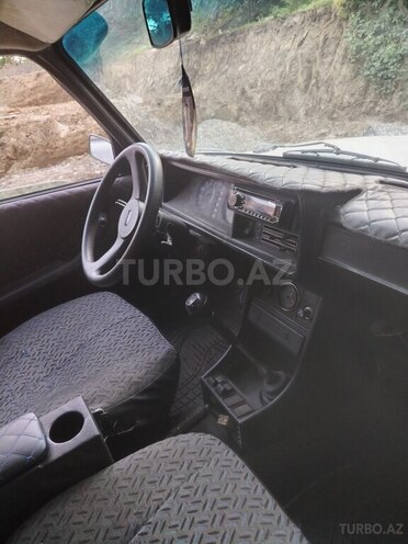 LADA (VAZ) 2107 2001, 92,500 km - 1.6 l - Quba