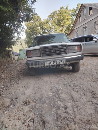 LADA (VAZ) 2107 2001, 92,500 km - 1.6 l - Quba