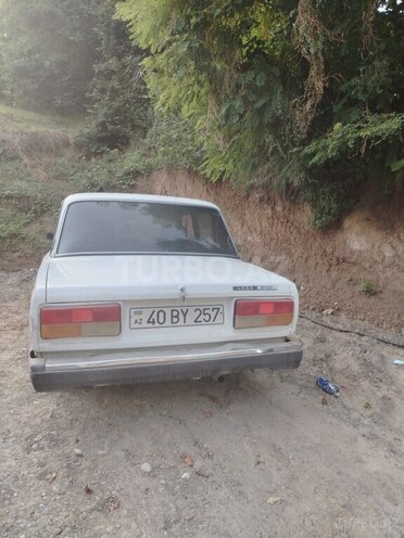 LADA (VAZ) 2107 2001, 92,500 km - 1.6 l - Quba