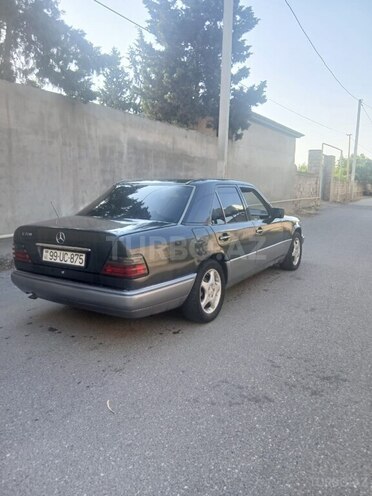 Mercedes 220 E 1995, 487,300 km - 2.2 l - Bakı
