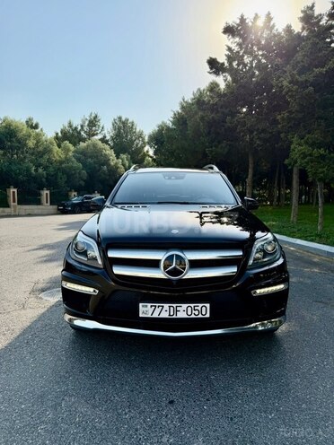 Mercedes GL 500 4MATIC 2015, 80,500 km - 4.7 l - Bakı