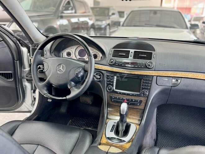 Mercedes E 320 2003, 257,000 km - 3.2 l - Bakı