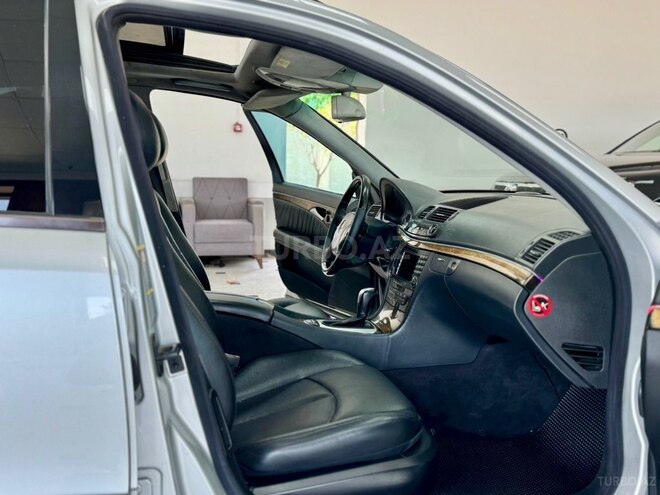 Mercedes E 320 2003, 257,000 km - 3.2 l - Bakı