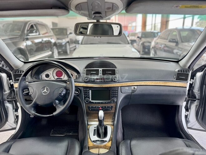 Mercedes E 320 2003, 257,000 km - 3.2 l - Bakı