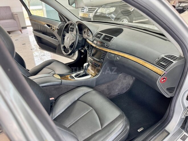 Mercedes E 320 2003, 257,000 km - 3.2 l - Bakı