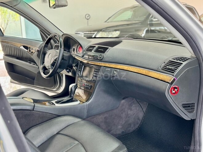 Mercedes E 320 2003, 257,000 km - 3.2 l - Bakı