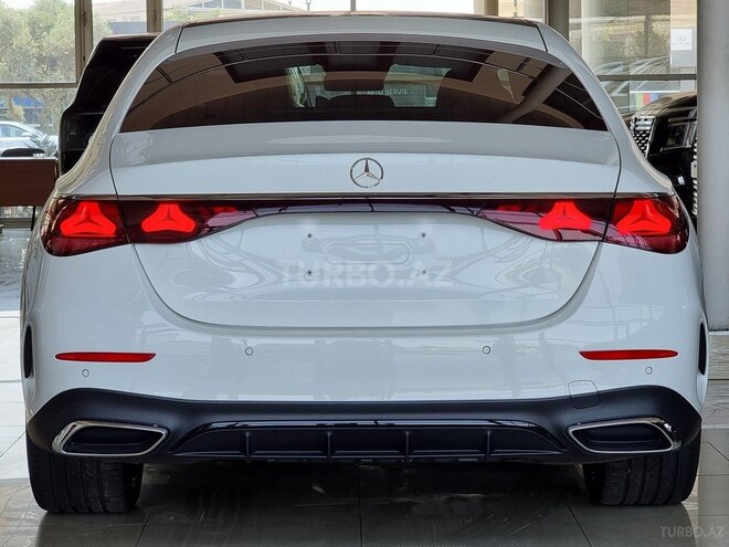 Mercedes E 220 d 2024, 2,700 km - 2.0 л - Bakı